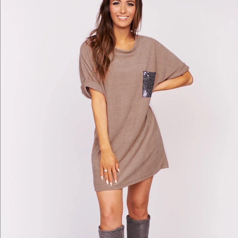 Waffle knit sequin pocket oversized top - Picture 2 of 4